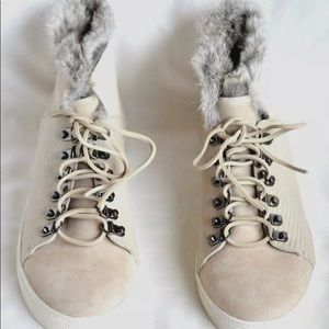 NWB BCBG FurTrim Alabaster  Suede/Fur9.5M ORIG$275